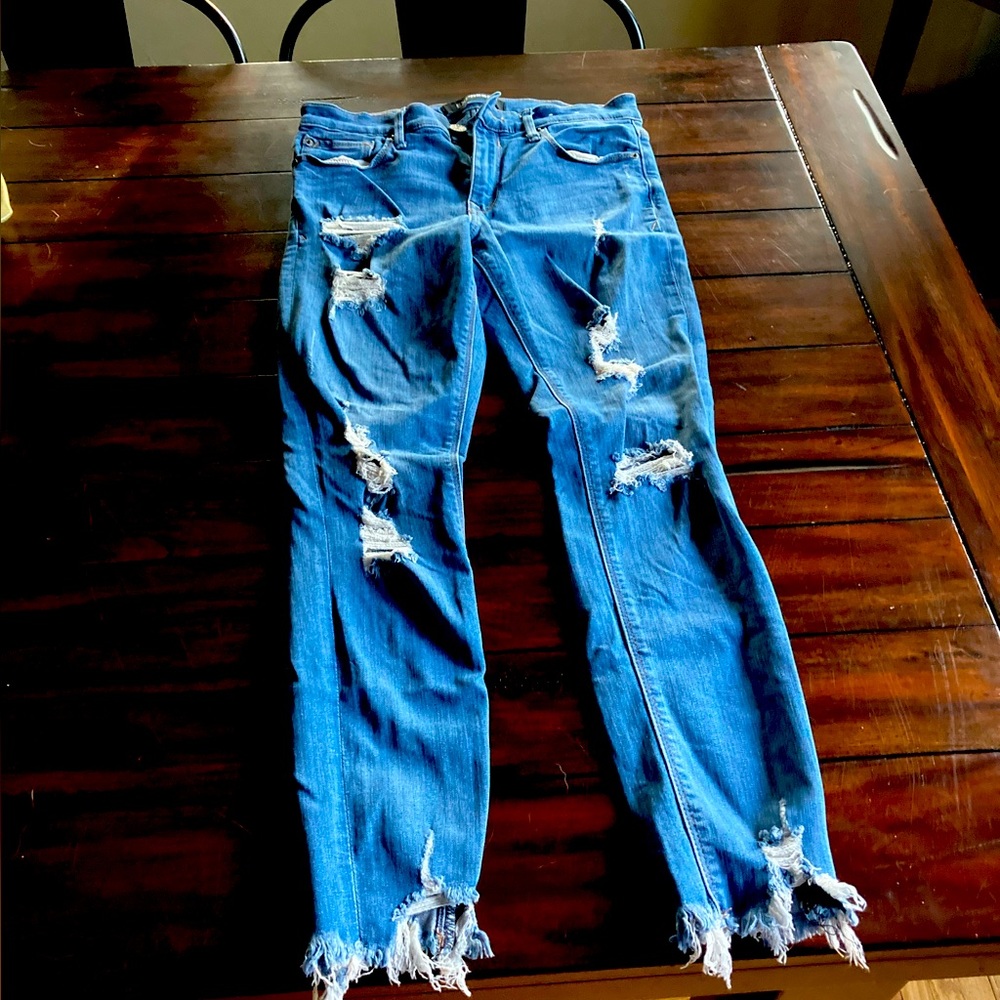 Express jeans size 6 - HARDLY EVER WORN